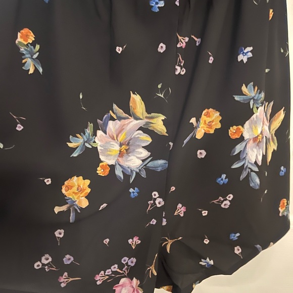 Off the shoulder Bell sleeve City Chic floral Romper/playsuit - Picture 5 of 6